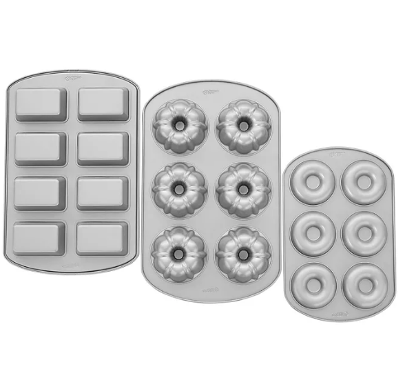 Wilton Mini Delights Steel Non-Stick Bakeware Set, 3-Piece