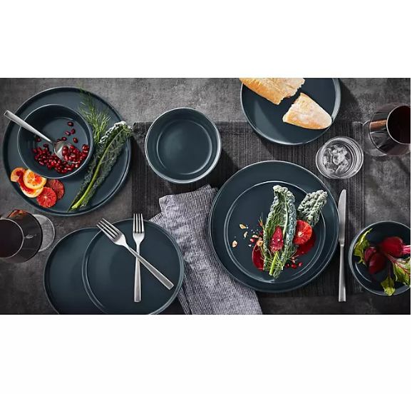 Member's Mark 24 Piece Modern Stoneware Dinnerware Set (Assorted Colors)