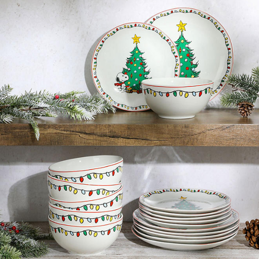 Peanuts Christmas 18-Piece Fine Ceramic Dinnerware Set