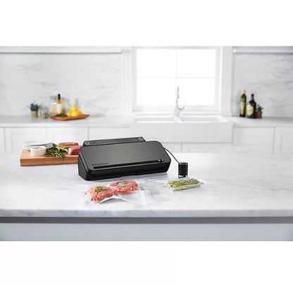 FoodSaver Multi-Use Food Preservation System with Built-in Handheld Sealer