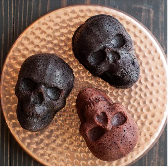 Nordic Ware Haunted Skull Cakelet Baking Set